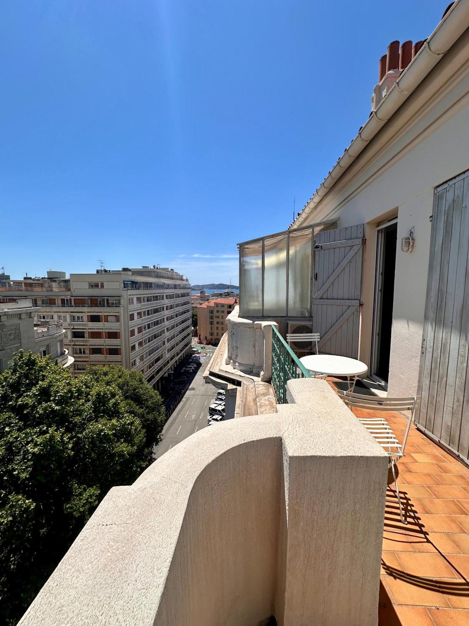 Les Terrasses, Charme Et Authenticite En Hyper Centre De Toulon, Ideal Pour Un Sejour Romantique Ou Une Escapade Urbaine Εξωτερικό φωτογραφία